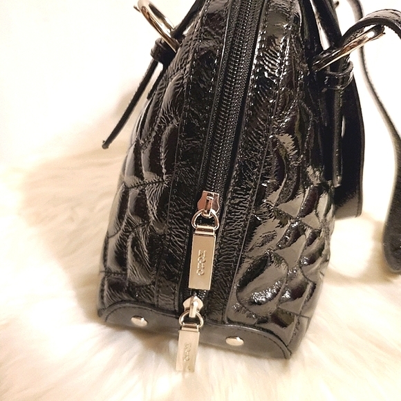 HOBO Int'l Black Patent Leather Quilted Design Shoulder Bag - Picture 3 of 9